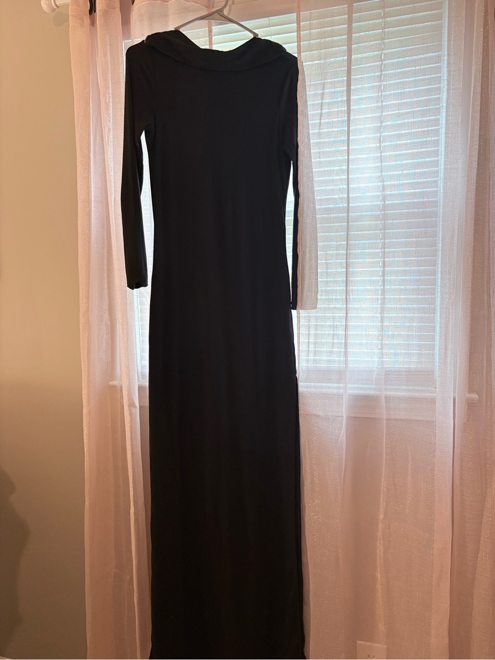 Elegant Black Maternity Maxi Dress with High Neck - Picture 3 of 5